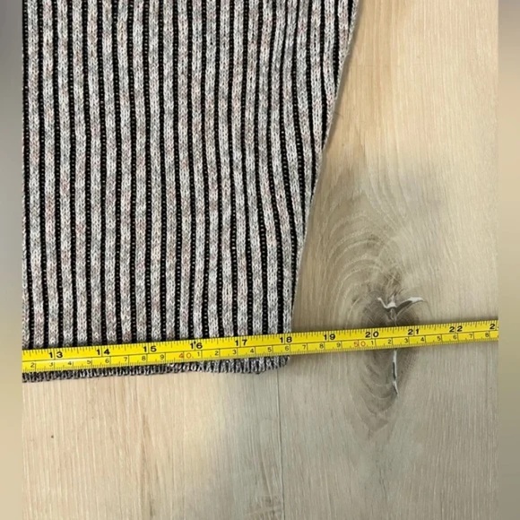 Lululemon Cotton-Cashmere Blend Mock Neck Sweater - Size 10 - Picture 10 of 10